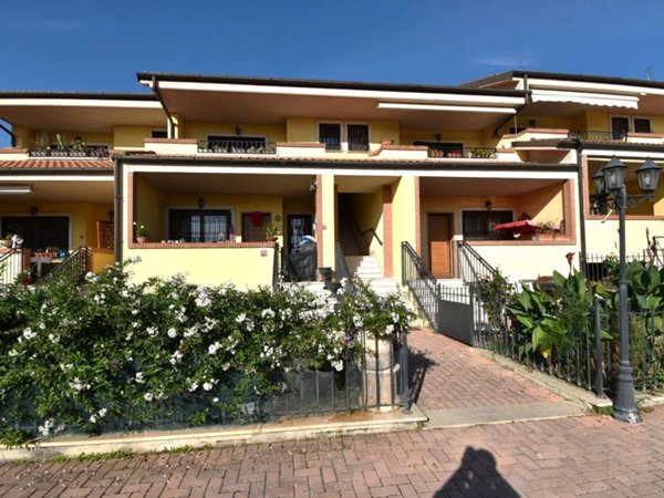 appartamento in vendita a Roma in zona Casalotti