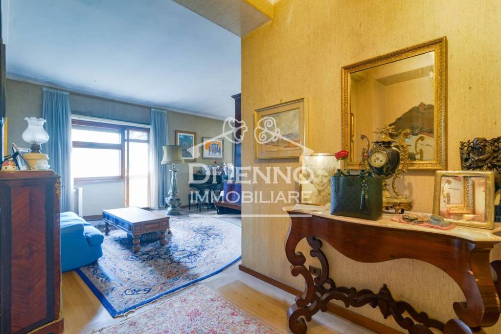 appartamento in vendita a Roma in zona Della Vittoria