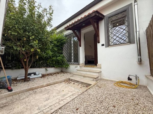 casa indipendente in vendita a Roma in zona Dragona/Bagnoletto
