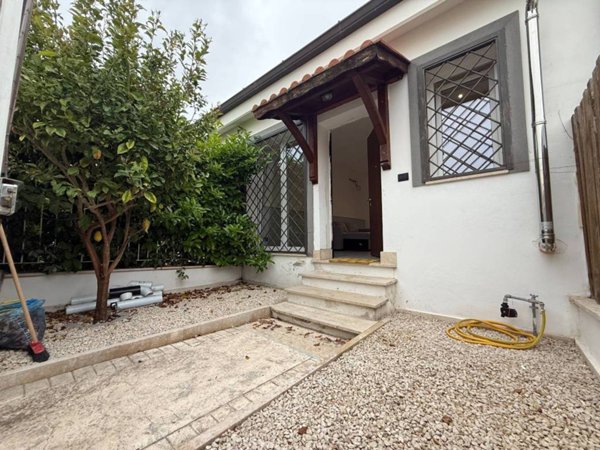 casa indipendente in vendita a Roma in zona Dragona/Bagnoletto