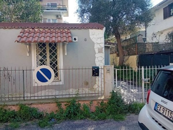 casa indipendente in vendita a Roma in zona Tor di Quinto