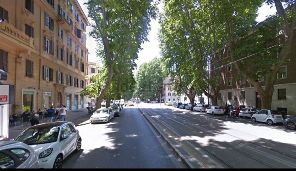 locale commerciale in vendita a Roma in zona Trastevere