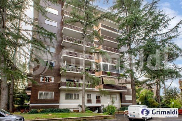 appartamento in vendita a Roma in zona Ardeatino