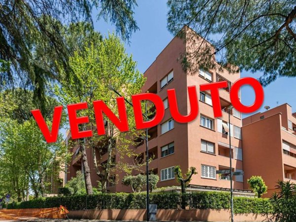 appartamento in vendita a Roma in zona Ardeatino