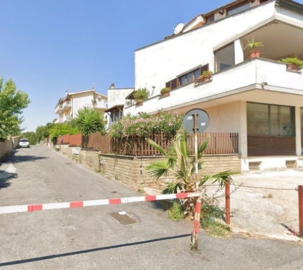 appartamento in vendita a Roma in zona Cesano