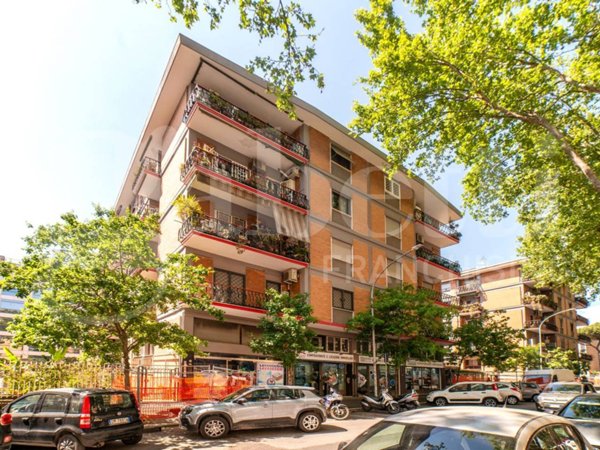 appartamento in vendita a Roma in zona EUR