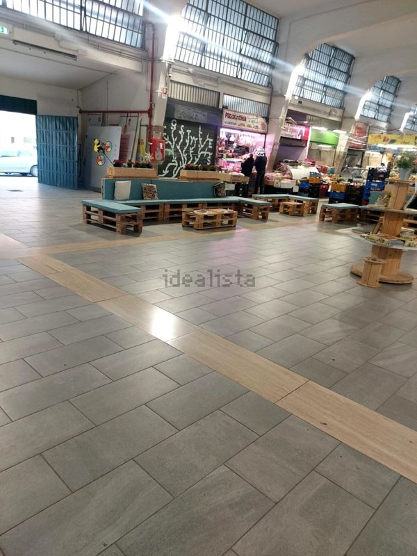 negozio in vendita a Roma in zona Monte Sacro/Talenti