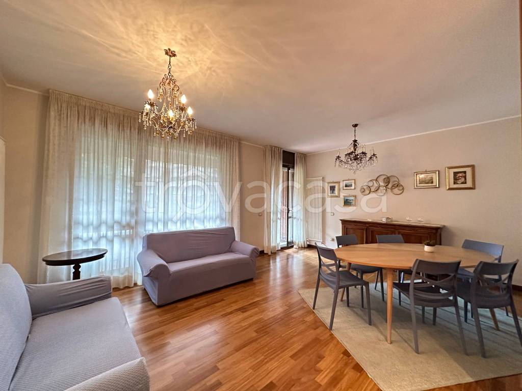 appartamento in vendita a Roma in zona EUR