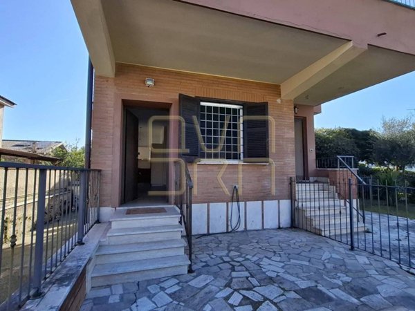 appartamento in vendita a Roma in zona Ostiense