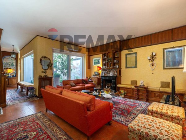 casa indipendente in vendita a Roma in zona Casal Palocco