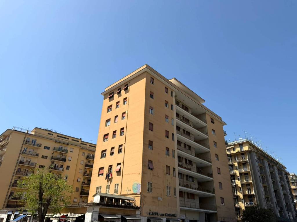 appartamento in vendita a Roma in zona Tuscolano