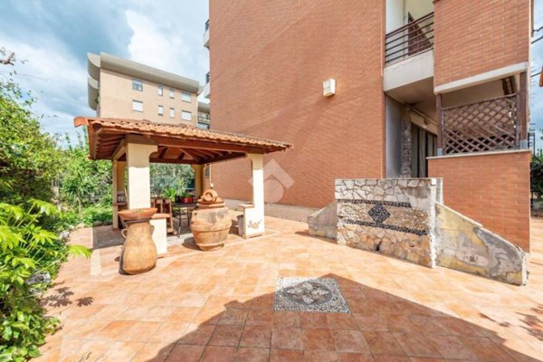 appartamento in vendita a Roma in zona Casal Morena