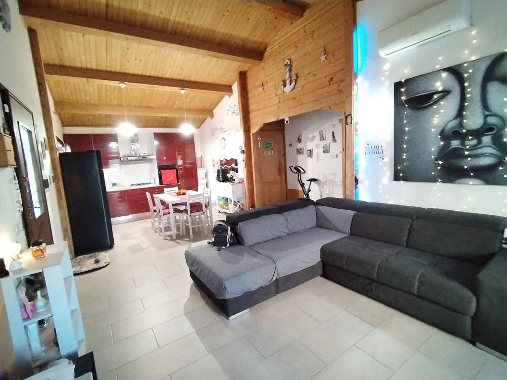 casa indipendente in vendita a Roma in zona Dragona/Bagnoletto