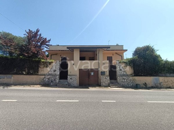 casa indipendente in vendita a Roma