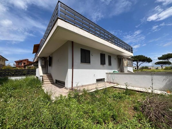 casa indipendente in vendita a Roma in zona Tor Vergata/Torrenova
