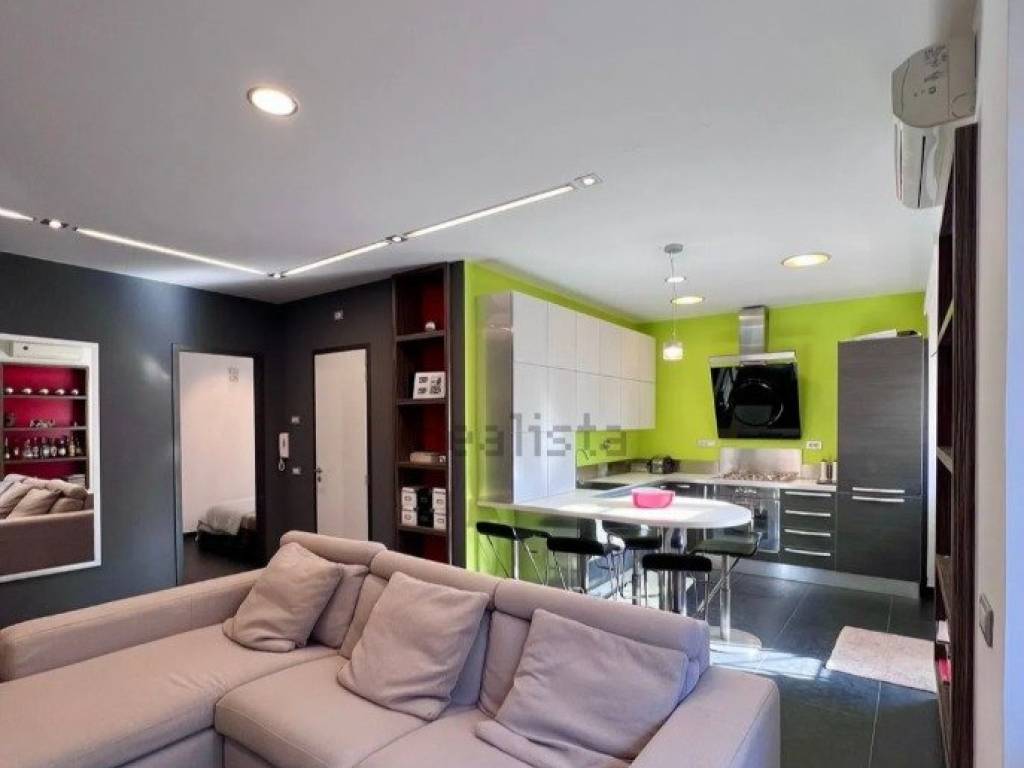 appartamento in vendita a Roma in zona Ostia