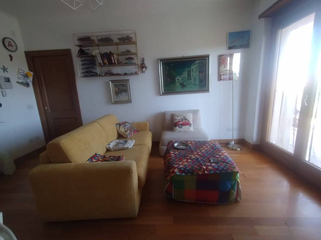 appartamento in vendita a Roma in zona Torrino