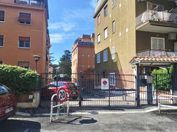 appartamento in vendita a Roma in zona Gianicolense