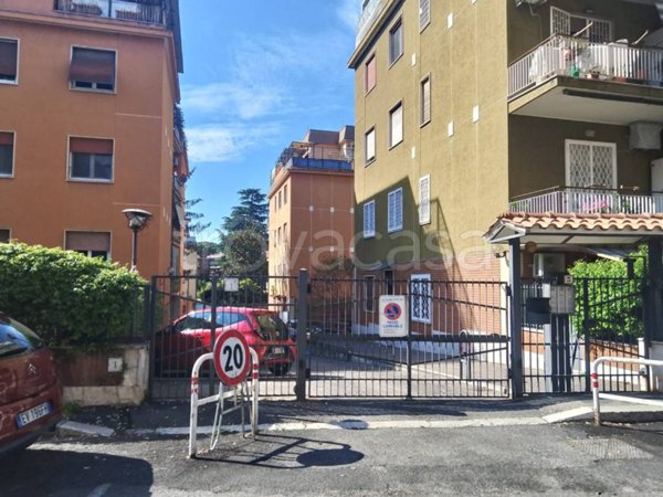 appartamento in vendita a Roma in zona Gianicolense
