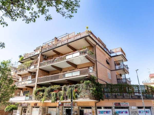 appartamento in vendita a Roma in zona Torrevecchia