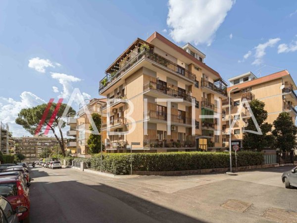 appartamento in vendita a Roma in zona Monte Sacro/Talenti
