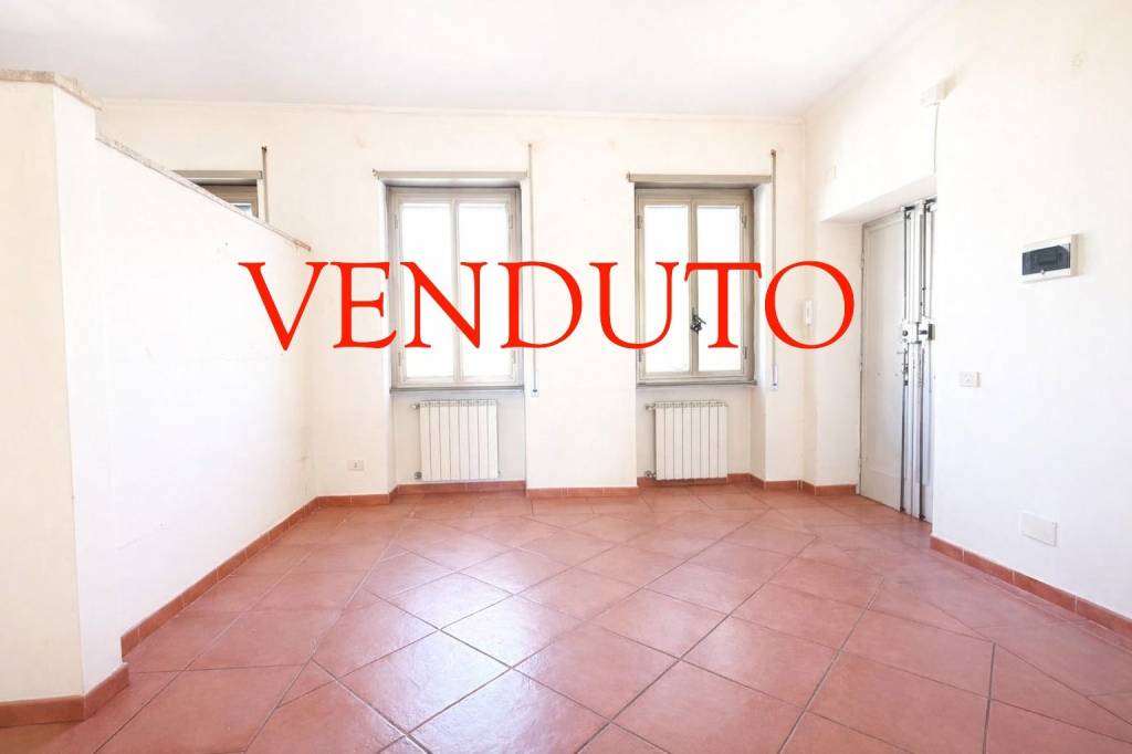 appartamento in vendita a Roma in zona Tuscolano