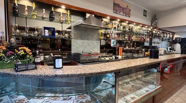 negozio in vendita a Roma in zona Esquilino