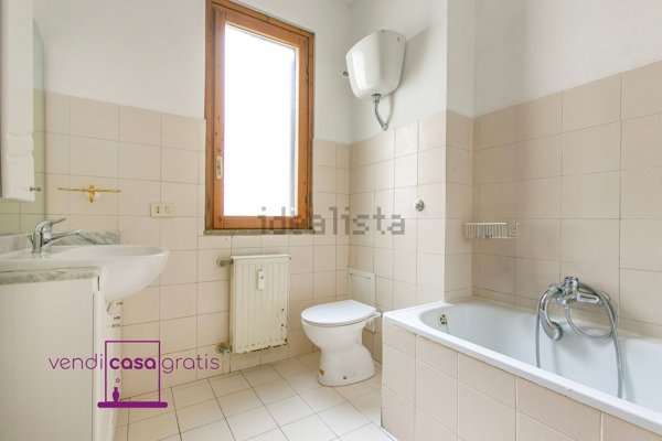 appartamento in vendita a Roma in zona Tor Bella Monaca