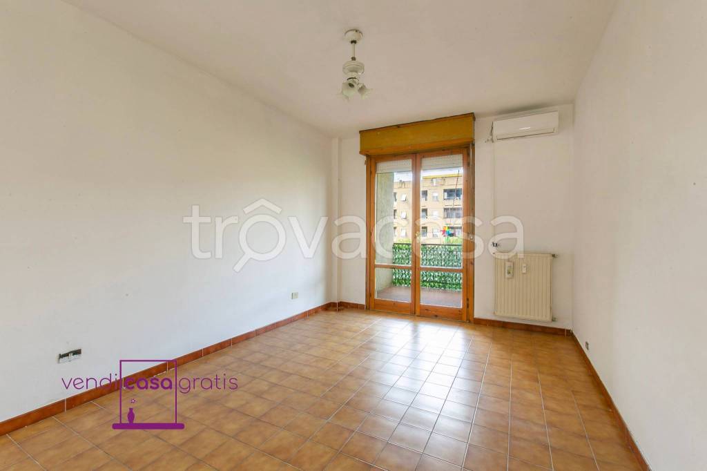 appartamento in vendita a Roma in zona Tor Bella Monaca