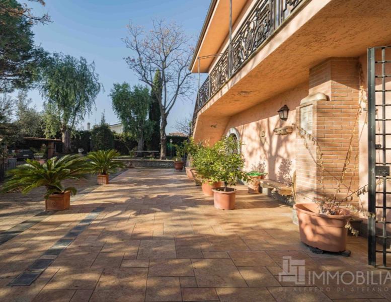 casa indipendente in vendita a Roma in zona Tor Vergata/Torrenova