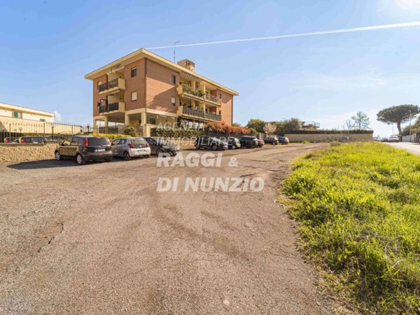 appartamento in vendita a Roma in zona Tor Vergata/Torrenova