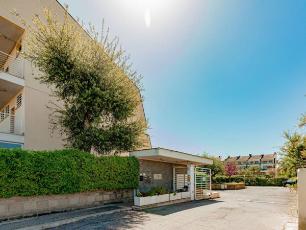 appartamento in vendita a Roma in zona Infernetto