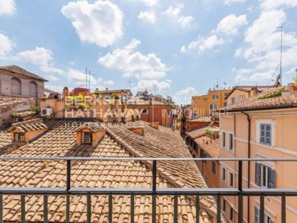 appartamento in vendita a Roma in zona Parione/Sant'Eustachio