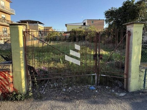 negozio in vendita a Roma in zona Longarina
