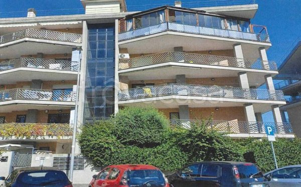 appartamento in vendita a Roma in zona Casalotti