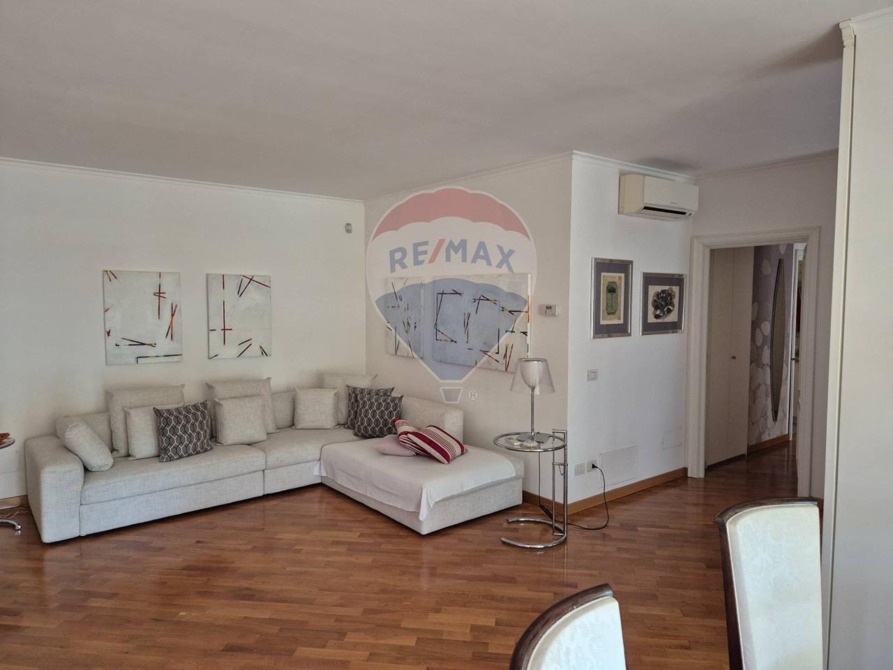 appartamento in vendita a Roma in zona Grottarossa