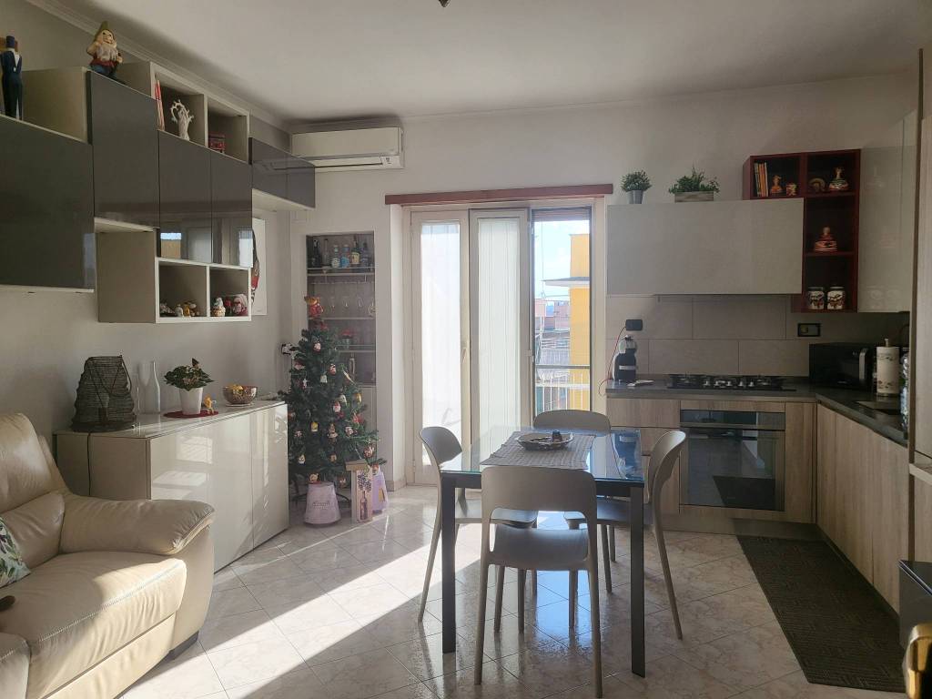 appartamento in vendita a Roma in zona Cinecittà