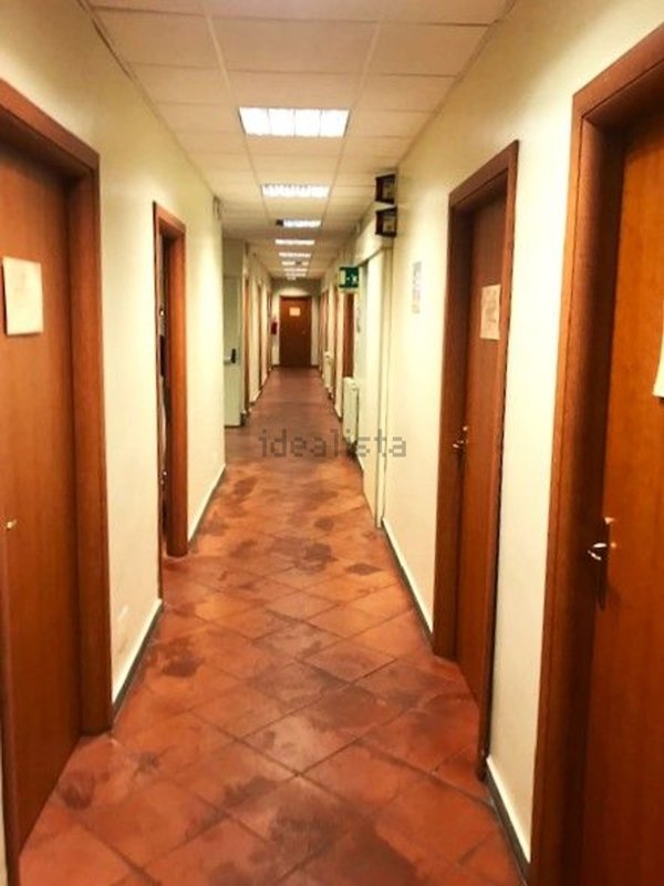 ufficio in vendita a Roma in zona Ostiense