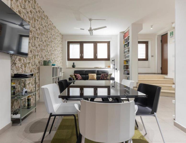 appartamento in vendita a Roma in zona Rione Monti/Campitelli