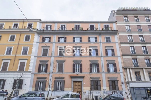 appartamento in vendita a Roma in zona Castro Pretorio