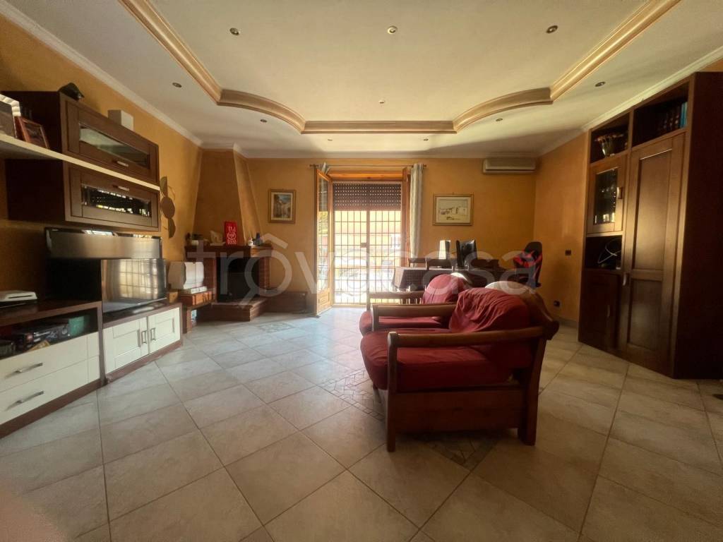 appartamento in vendita a Roma in zona Acilia