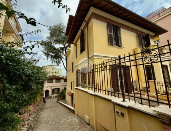 appartamento in vendita a Roma in zona Monte Sacro/Talenti