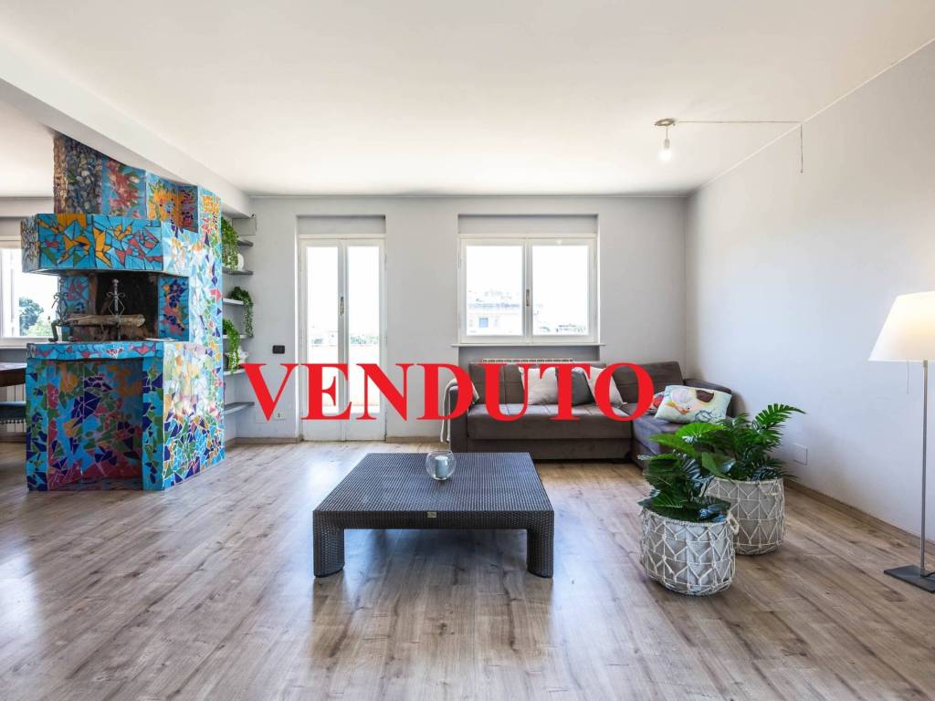 appartamento in vendita a Roma