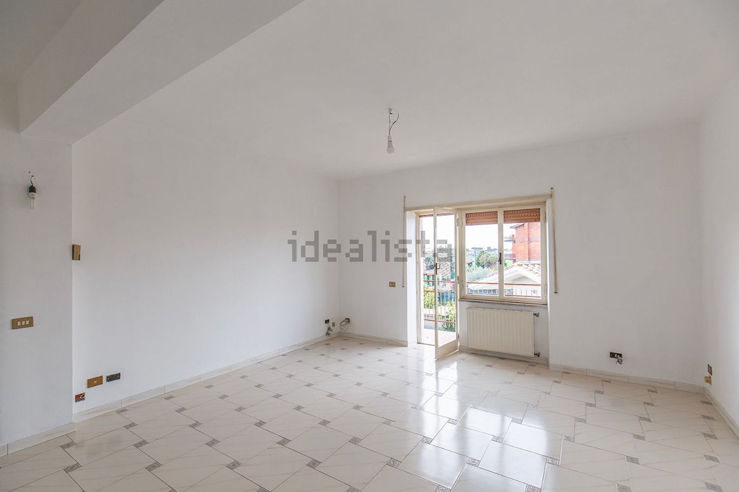 appartamento in vendita a Roma in zona Lunghezza