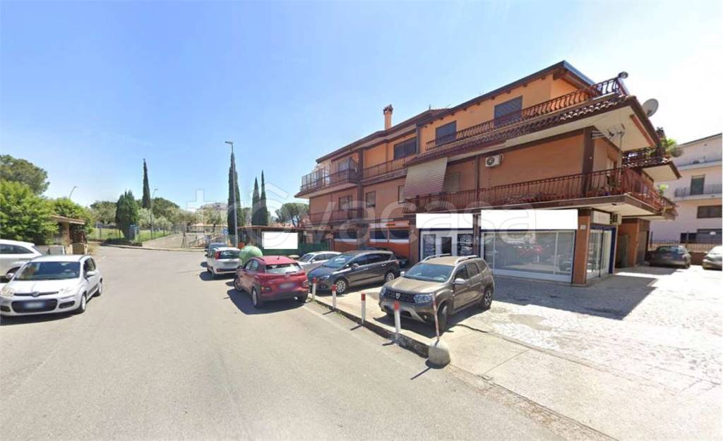 appartamento in vendita a Roma in zona Finocchio