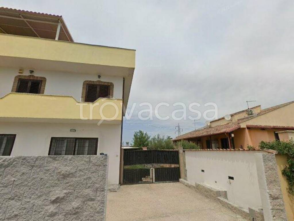 appartamento in vendita a Roma in zona Piana del Sole