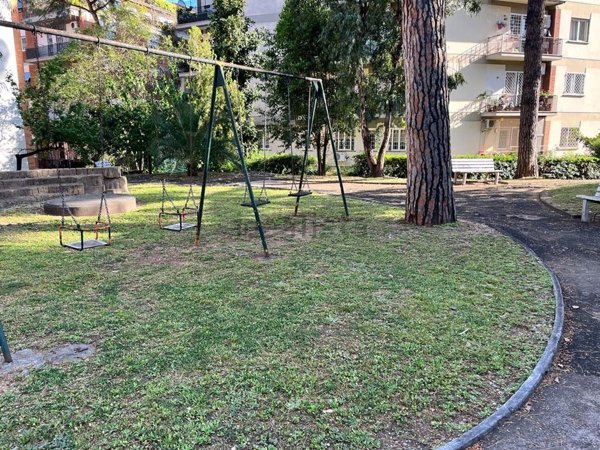 appartamento in vendita a Roma in zona Ardeatino