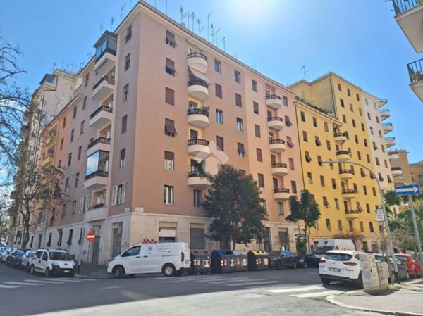 appartamento in vendita a Roma in zona Tuscolano
