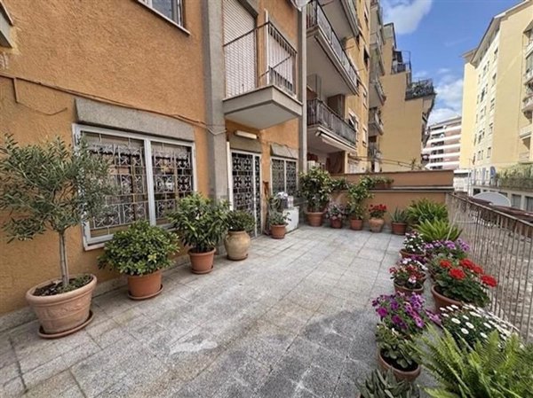 appartamento in vendita a Roma in zona Appio Claudio
