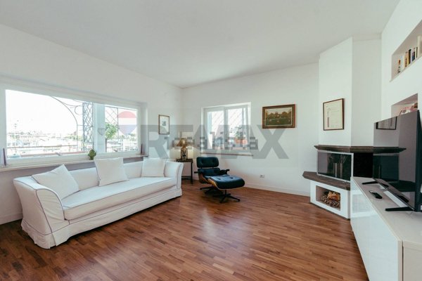 appartamento in vendita a Roma in zona Tor di Quinto